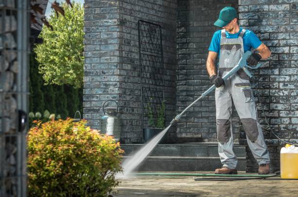 Best Pool Deck Cleaning  in Reedley, CA